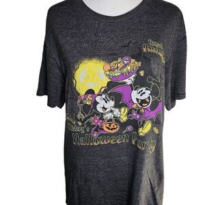 Disney Mickeys Halloween Party Annual Pass T shirt M Heather Gray Crewneck